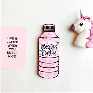 Boys tears Apple iPhone 7plus case